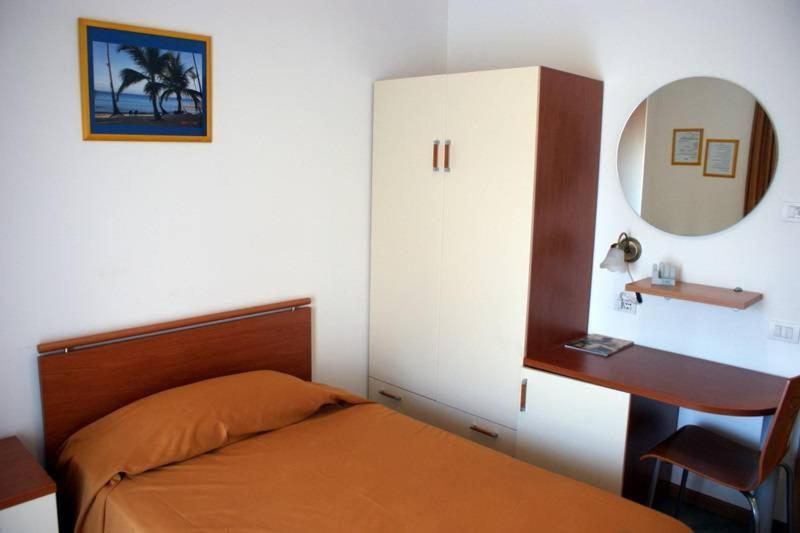 Hotel Il Pino Garlasco Kamer foto
